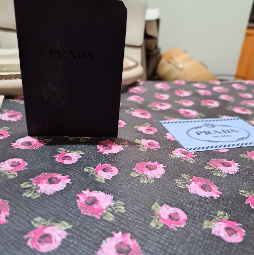 EUC Prada Floral Black Espadrille Sandals - Picture 8 of 8